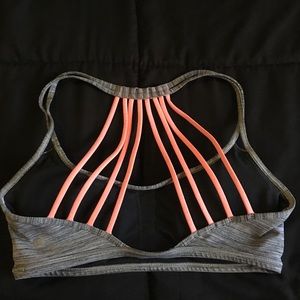 Lululemon sports bra size 6
